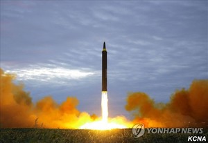 외신들 &apos;북한 미사일&apos; 신속 타전, ICBM 모라토리엄 철회에 촉각…"2017년 이후 최대급"