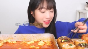 “오랜만에 라면을”…유튜버 쯔양, 순두부 라면·대왕유부초밥→피자 먹방 공개