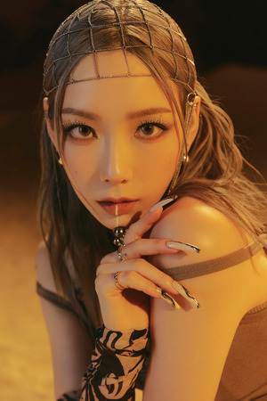 태연, 정규 3집 ‘INVU’로 보여줄 폭넓은 음악 스펙트럼, 흥겨운 리듬의 ‘You Better Not’, 레트로한 사운드의 ‘Timeless’