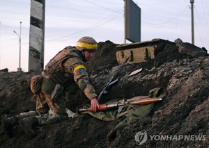 독일, 러시아에 침공당한 우크라이나에 미사일 등 제공…프랑스도 무기 추가 지원