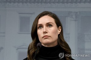 [러시아 우크라이나 침공]  스웨덴·핀란드, &apos;군사적 중립&apos; 원칙 깨고 우크라에 무기 지원