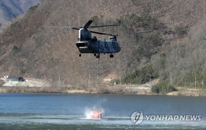 &apos;동시다발&apos; 산불에 헬기분산, 진화 난항…울진삼척 재난지역선포 (강원·경북 산불 확산)