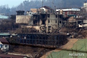 강풍특보 해제 후 강원산불 위기 넘겼다…진화율 동해·강릉 90％ 삼척 80％(강원·경북 산불)