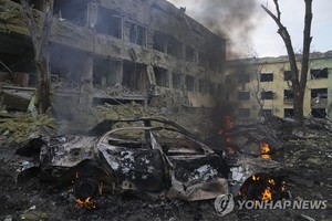 러군에 포위 마리우폴 &apos;생지옥&apos;…어린이병원 폭격받아(러시아 우크라이나 침공)