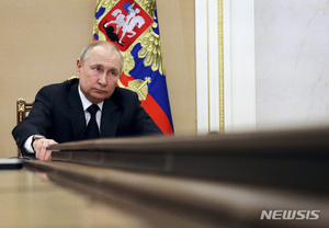 바드칼리지 석좌교수 "푸틴은 무솔리니처럼 불가능한 꿈을 좇고 있다"(러시아 우크라이나 침공)