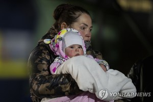 &apos;대리모 출산&apos; 1위 우크라이나…아이들 전쟁에 지하 방공호에 고립(러시아 우크라이나 전쟁)