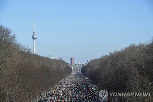 유럽 전역서 반전시위 물결…베를린서 6만여명 집결(러시아 우크라이나 전쟁)