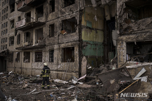 키이우서 큰 폭발음 이어져…러시아 미사일과 우크라 방공포(러시아 우크라이나 전쟁)
