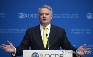 OECD "전쟁으로 세계 경제성장률 1%p 하향"(러시아 우크라이나 전쟁)