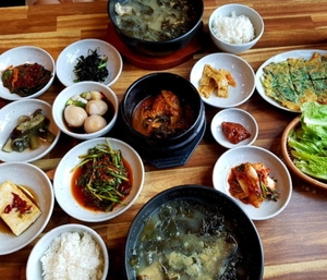 ‘생생정보-택시맛객’ 부산 태종대 ‘자연산돌미역국 정식’ 맛집 위치는? 바다에 봄이 왔나 봄!