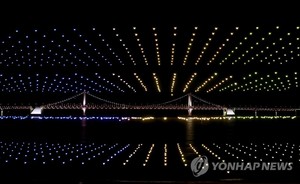 설날 부산 광안리 드론쇼 2천대→1천500대로 축소…배터리 문제