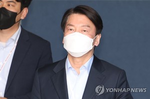 인선 갈등 속 안철수, 인수위 &apos;결근&apos;…윤석열·안철수 공동정부 중대 기로