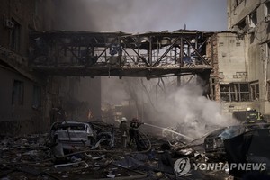 키이우 시장, 러 보복 공습에 "아직 귀향 말라"(러시아 우크라이나 전쟁)