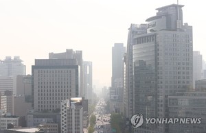 [오늘 날씨] 토요일, 수도권 미세먼지 &apos;나쁨&apos;…낮기온 최고 28도 초여름 더위