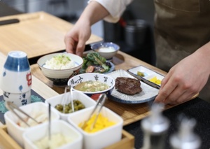 ‘생활의 달인’ 서울 봉천동 샤로수길 함바그동 맛집 위치는? 김진한 씨의 함박스테이크덮밥 일식당!