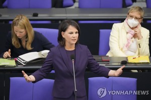 대러강경 전환 독일 외무 "EU 석유 금수" 시행 촉구(러시아 우크라이나 침공)