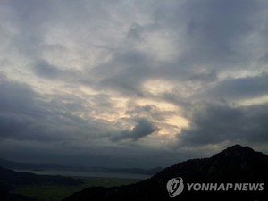 [오늘 날씨] 수요일, 전국 흐리고 수도권·남해안 오후 구름…제주도엔 빗방울