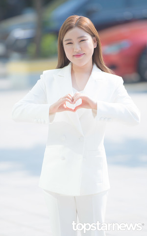 [HD포토] 송가인, ‘국악은 사랑입니다’ (주영진의 뉴스브리핑 컬투쇼 출근길)