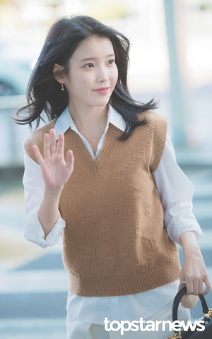 [HD포토] 아이유(IU/이지은), ‘칸 영화제 참석 위해 출국하는 배우 이지은’ (공항출국패션)