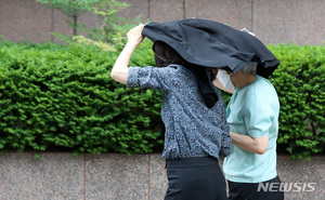 [다음주 날씨] 주말 전국적 비, 제주 장마철 돌입…남부·중부도 강수 가능성