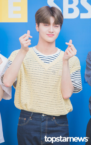 [HD포토] 드리핀(DRIPPIN) 차준호, ‘설레게 만드는 눈웃음’ (웬디의 영스트리트 출근길)