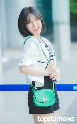[HD포토] 레드벨벳(Red Velvet) 웬디, ‘초록 가방 들고 온 파랑이’ (웬디의 영스트리트 출근길)