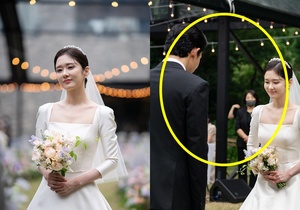 촬영감독 남편 뒷모습까지…장나라, 결혼식 당일 웨딩드레스 자태?