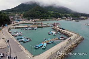 "아빠 왼손에 뭔가 들고"…완도 유나양 가족 실종, CCTV 영상 보니