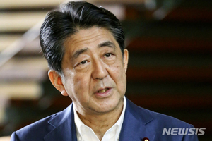 아베 전 日총리 선거 유세 중 총격으로 사망…항년 67세(종합)