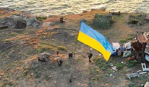 뱀섬에 우크라 국기…퇴각한 러시아, 미사일 보복(영상)
