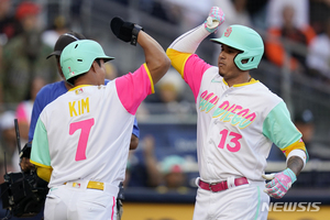 김하성 MLB 첫 1번타자 선발 출전 합격점