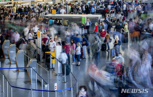 프랑크푸르트공항 6월 한달 이용객 500만명..전년 3배