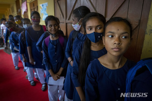 인도, 코로나19 백신 접종 20억 건 돌파…세계 최다