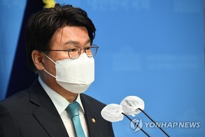 황운하, 김기현 향해 "틈만 나면 자신이 피해자라고 우겨댄다"