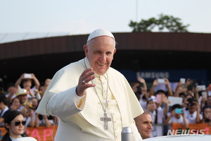프란시스 교황 캐나다 원주민 아동 학살 사과 예정