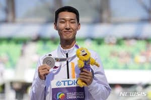 &apos;우상혁 은메달&apos; 한국 육상, 세계선수권 역대 최고 공동 33위