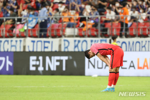 한국축구, 日만 만나면 &apos;0-3 악몽&apos;…A대표팀·연령별 4연패