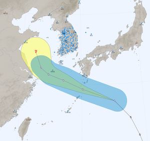 [날씨] 제5호 태풍 &apos;송다&apos; 영향으로 주말 제주·남부지방 호우·강풍