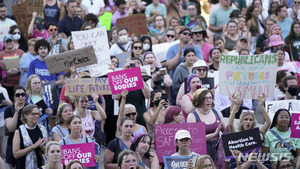 초당파 미 상원의원 4명, 여성 낙태권리 성문화 법안 발의