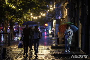 "피자집부터 IT기업까지"…유럽 구직시장 흔드는 우크라 난민