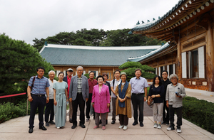 청와대 첫 현장 시찰...이배용 단장 "법고창신의 지혜 발휘할 것