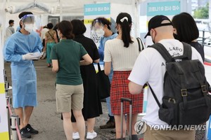 코로나19 확진자 12만명 육박, 해외유입 600명 역대최다