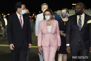 대만 방문 마친 펠로시, 한국 도착…1박2일 방한 일정 돌입