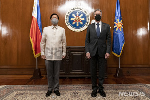 필리핀 방문한 美블링컨…"동맹 강력" 방위조약 이행 강조