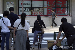 日 마이니치 "통일교 신자들 선거운동 관여…대리투표도"