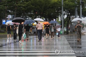 [날씨] 서울·경기북부 비구름 지나가…남부는 내일 새벽부터 비