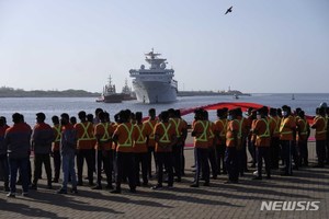 인도 스파이 선박으로 의심 中측량선, 스리랑카에 결국 입항