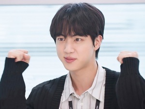 &apos;Brand Power SEOKJIN&apos; 방탄소년단 진, 메이플 스토리 비하인드 공개…&apos;진심과 열정&apos;