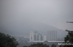[오늘 날씨] 남부지방 가끔 비…낮 서울 27도·대구 25도