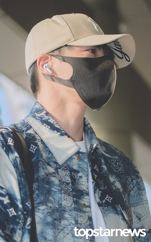 [HD포토] 엔시티(NCT) 제노, ‘모자와 마스크로 감춰뒀던 명품 비주얼’ (김포공항 출국)